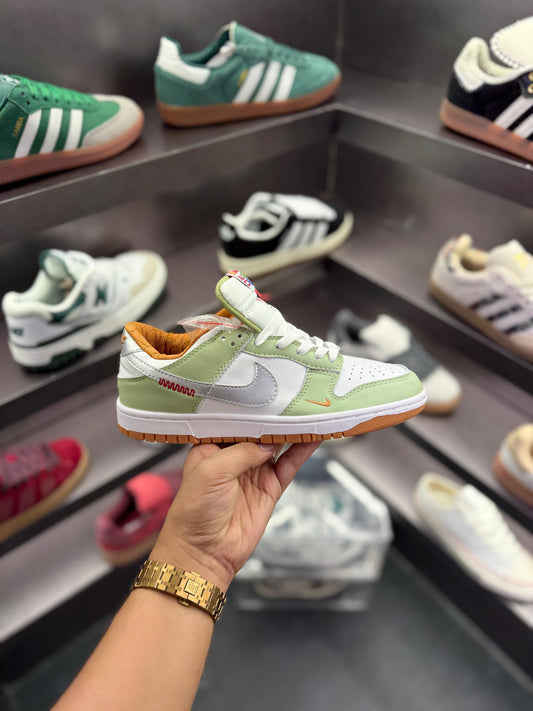 Nike SB Dunk Low First Copy Shoes – 7A Quality Premium Replica Sneakers